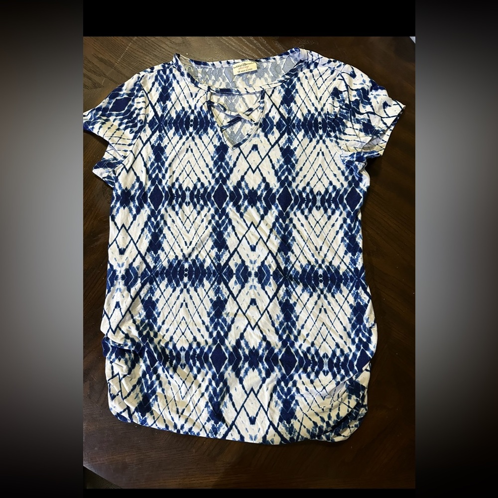 Bobbie Brooks plus tie dye tunic blue & white
Size 1X soft and stretchy